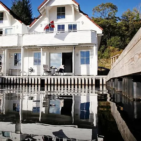 Marthas Rorbu Holiday home Bakkasund