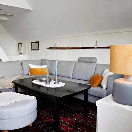 Marthas Rorbu Bakkasund