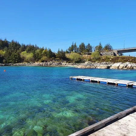 بيت للعطل Marthas Rorbu *