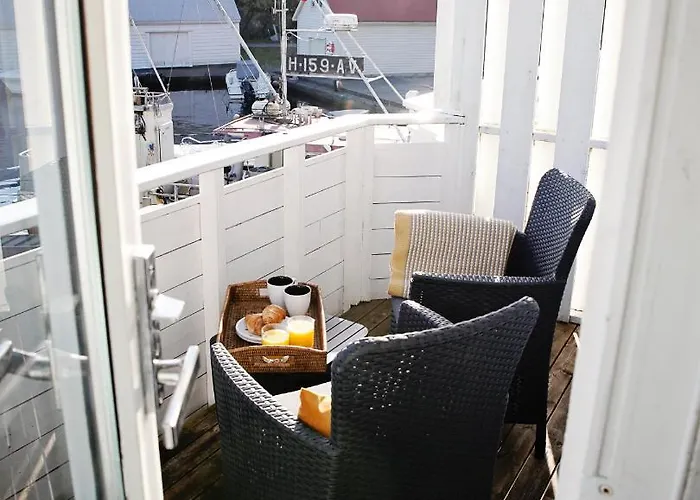 Marthas Rorbu Ferienhaus Bakkasund