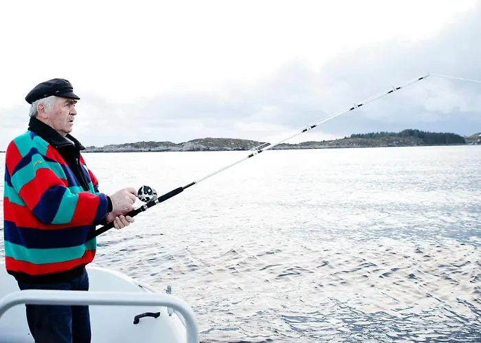 Marthas Rorbu Bakkasund