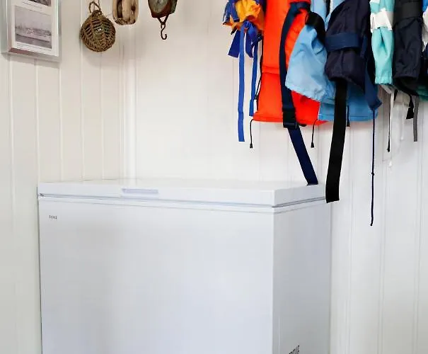 Marthas Rorbu Bakkasund