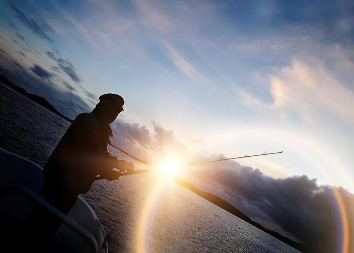 Marthas Rorbu Bakkasund