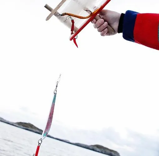 Semesterbostad Marthas Rorbu Bakkasund