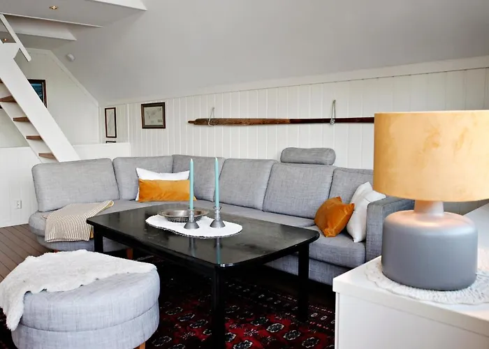 Marthas Rorbu Bakkasund